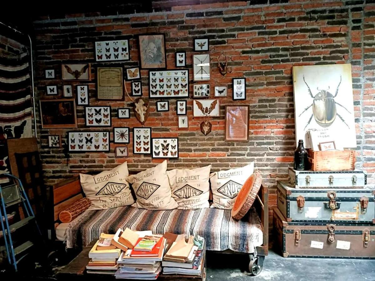 J No.14 Bed & Breakfast Bangkok Dış mekan fotoğraf